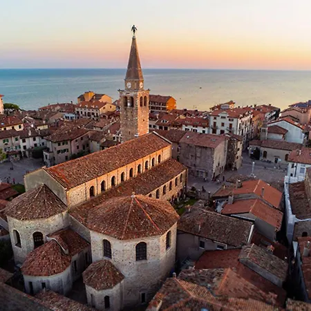 Cozy Nest For Your Getaway In