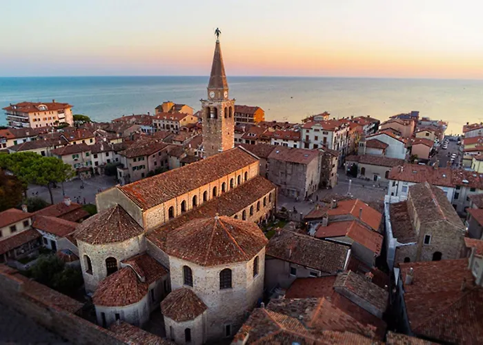 Cozy Nest For Your Getaway In